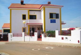 3 bedrooms house with enclosed garden at Alandroal has Balcony rooms