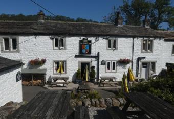 The George Inn allows 18 year olds to book a room