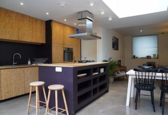 Well-situated and Comfortable Home allows 18 year olds to book a room