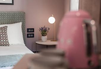 123 MAINSTREET boutique hotel has Balcony rooms