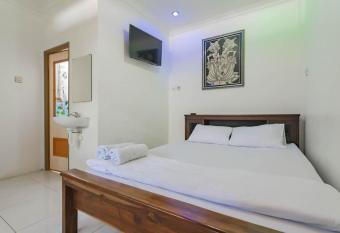 Erika Homestay allows 18 year olds to book a room