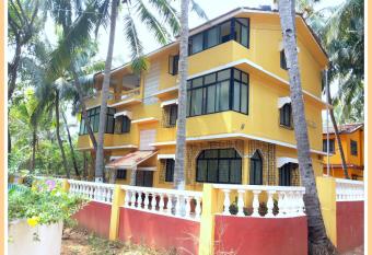 Shalom Guest House has Balcony rooms