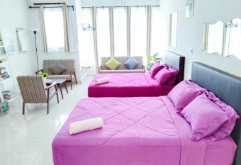 Sara Staycation has Balcony rooms