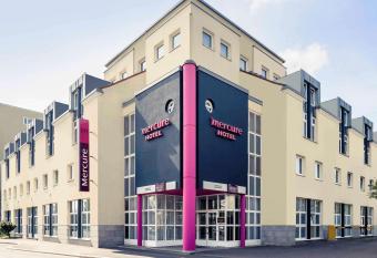 Mercure Hotel W  rzburg am Mainufer allows 18 year olds to book a room