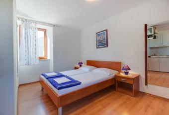 Apartments Rosa has Balcony rooms