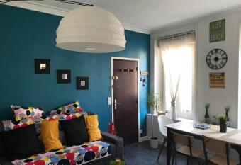 Studio POP DESIGN has Balcony rooms