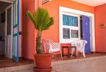 La Madrague-Surf Beach Sea has Balcony rooms