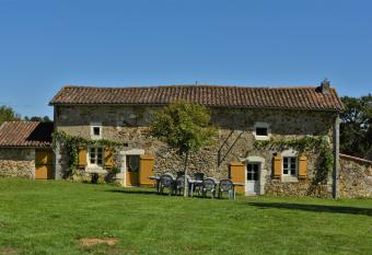 Domaine de Chabrot  has Balcony rooms