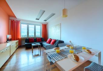 Ko  ciuszki OFF Piotrkowska allows 18 year olds to book a room