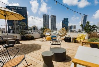 Gia home allows 18 year olds to book a room