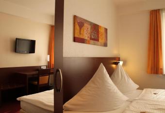 Haus Sparkuhl Hotel Garni allows 18 year olds to book a room