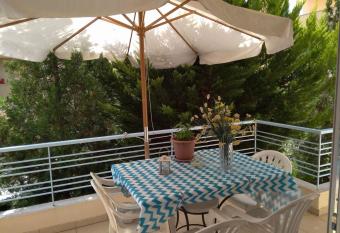 Sunny Family Apartment has Balcony rooms