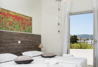 Heart of Paros Apartments has Balcony rooms
