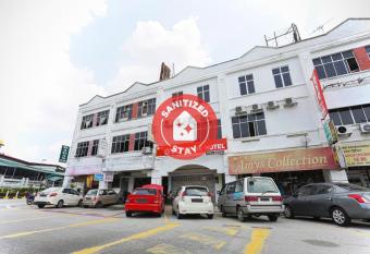 OYO 822 Zande Motel Kuala Selangor allows 18 year olds to book a room