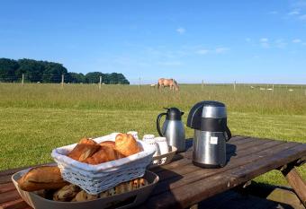 La ferme autour du Grain has Balcony rooms