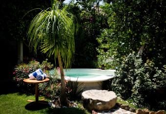 Paradise Hotel Boutique & Lounge has Balcony rooms