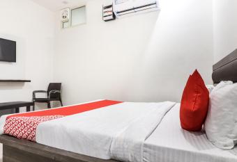 OYO Hotel Diamond Star allows 18 year olds to book a room