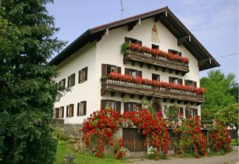 Zum Dammerbauer has Balcony rooms