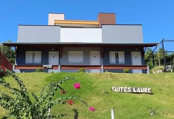 Su  tes Laure has Balcony rooms