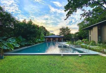 The Henry Resort Dumaguete allows 18 year olds to book a room