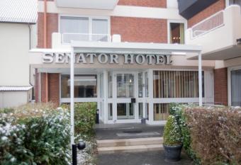 Hotel Senator has Balcony rooms