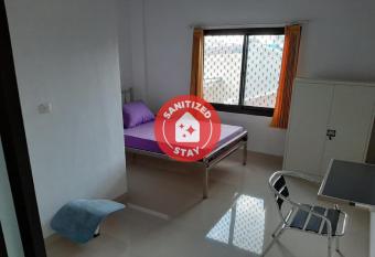 OYO 3123 Orchid Homestay Syariah allows 18 year olds to book a room