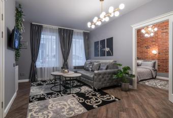 Dandelion apartment in the heart of Kaunas has Balcony rooms