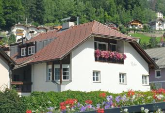 Casa Roder by Garni Snaltnerhof has Balcony rooms