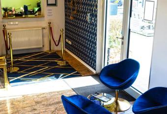 Hotel Agat Hofheim-Wallau allows 18 year olds to book a room