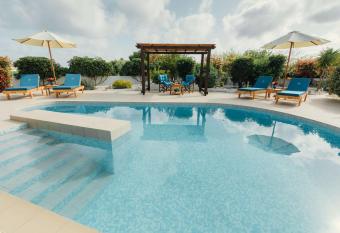 Gennadi Dreams Holiday Villa has Balcony rooms