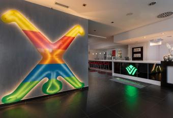 Wyndham Garden Duesseldorf City Centre Koenigsallee allows 18 year olds to book a room