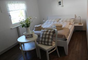 KLEINE LANDLIEBE has Balcony rooms