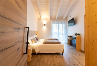 Hotel Alt Spaur has Balcony rooms