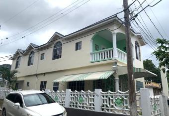Aileen Palm Cove Ja allows 18 year olds to book a room