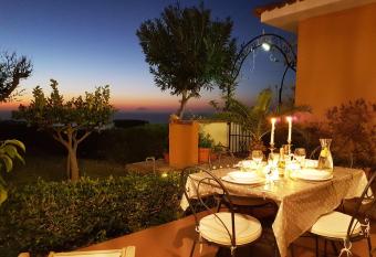 Il Settimo Cielo has rooms with a private hot tub