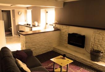 Beechwood House has Balcony rooms