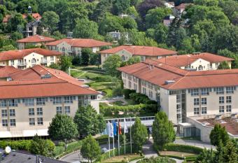 Radisson Blu Park Hotel & Conference Centre allows 18 year olds to book a room