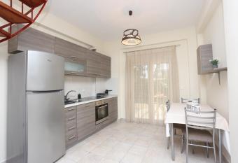 Luxury Villas Polychrono has Balcony rooms