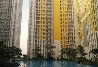 Springlake Apartemen 2BR-Sumarecon-Bekasi, By Bu Johan has Balcony rooms