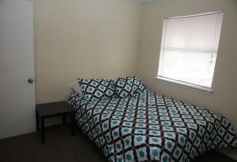 2 bed/ 1 bath next to Ft. Sill allows 18 year olds to book a room