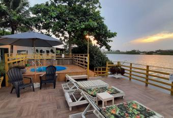 Pousada Anturio allows 18 year olds to book a room