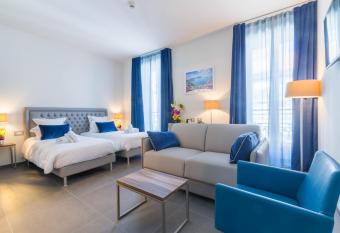 H  tel Nice Azur Riviera allows 18 year olds to book a room
