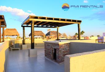 Bella Vista 27 allows 18 year olds to book a room