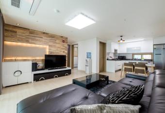 JS Residence Hotel has Balcony rooms