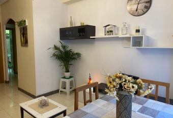 Guest House del Sol has Balcony rooms