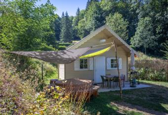 Les Cabanes d Hestia allows 18 year olds to book a room