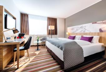 Leonardo Hotel Frankfurt City South allows 18 year olds to book a room