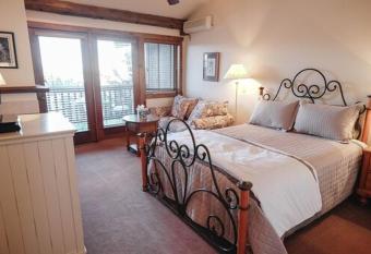 Taharaa Mountain Lodge has Balcony rooms