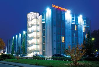 Leonardo Hotel Hannover Airport allows 18 year olds to book a room