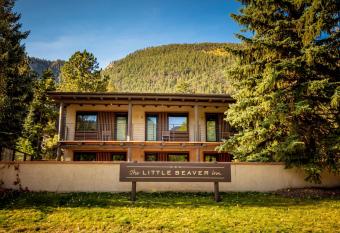 Little Beaver Inn has Balcony rooms